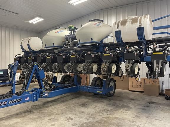 Image of Kinze 3600 Primary image