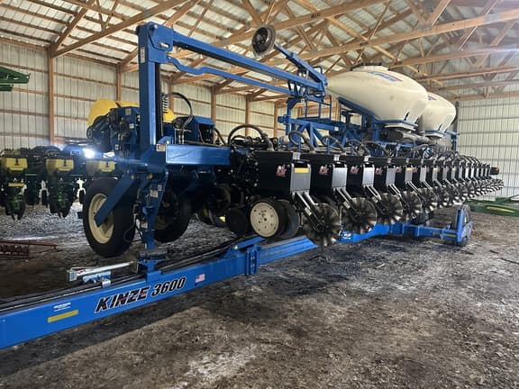 Image of Kinze 3600 Primary image
