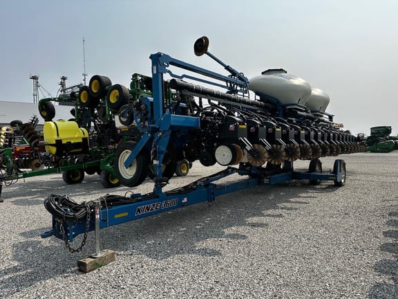 2017 Kinze 3600ASD Equipment Image0