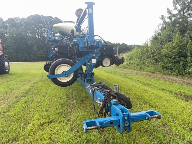 Image of Kinze 3660 equipment image 1