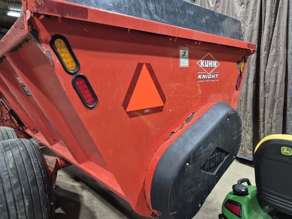 Image of Kuhn SL124T equipment image 1