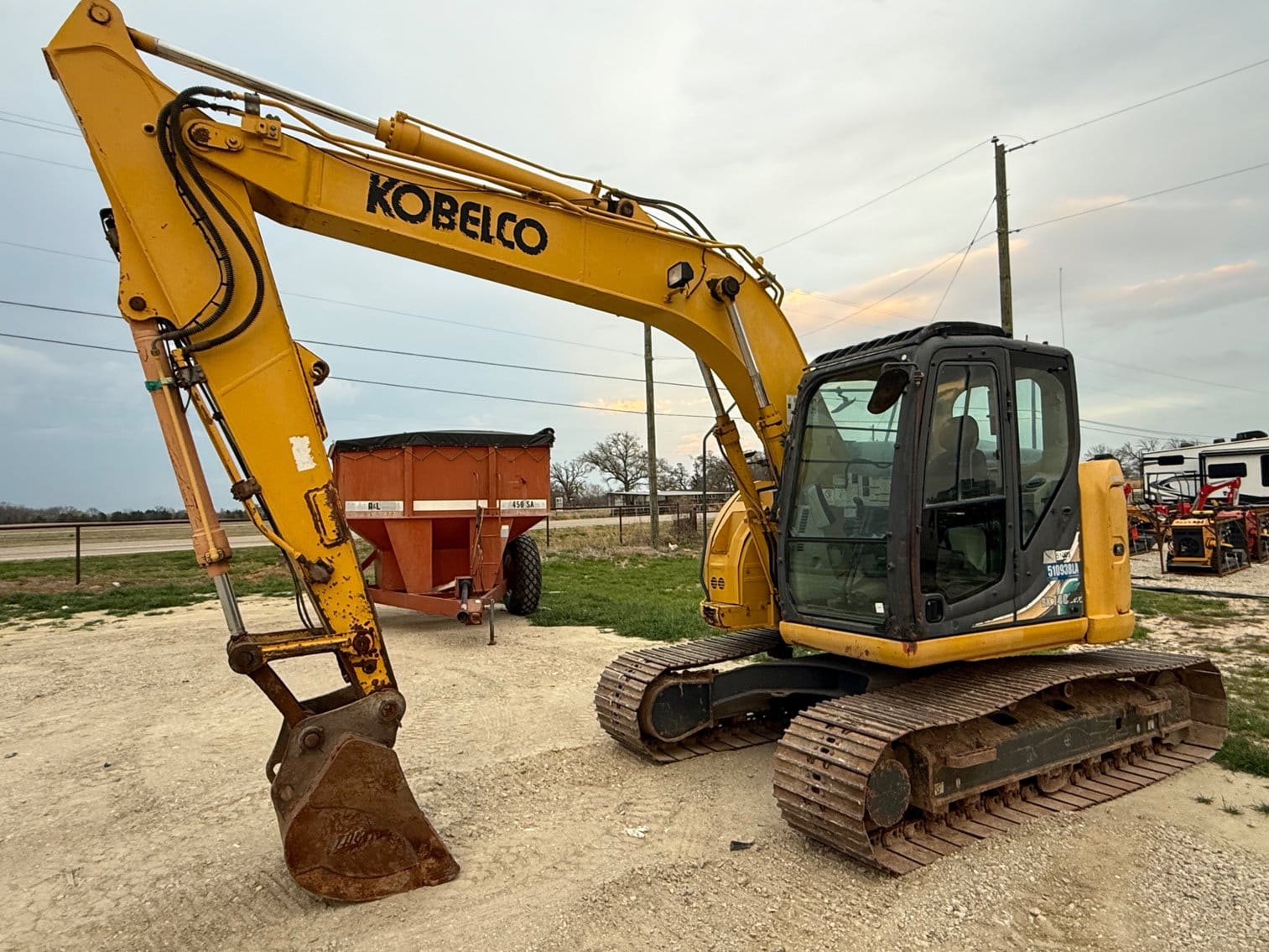 2017 Kobelco SK140SRLC-3 Equipment Image0