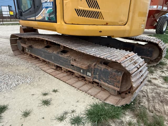 Image of Kobelco SK140SRLC-3 equipment image 2