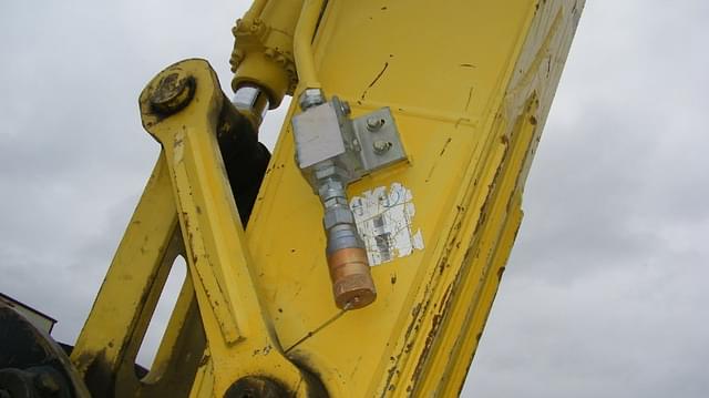 Image of Kobelco SK210LC-9 equipment image 3