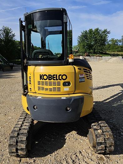 Image of Kobelco SK35SR-6E equipment image 4