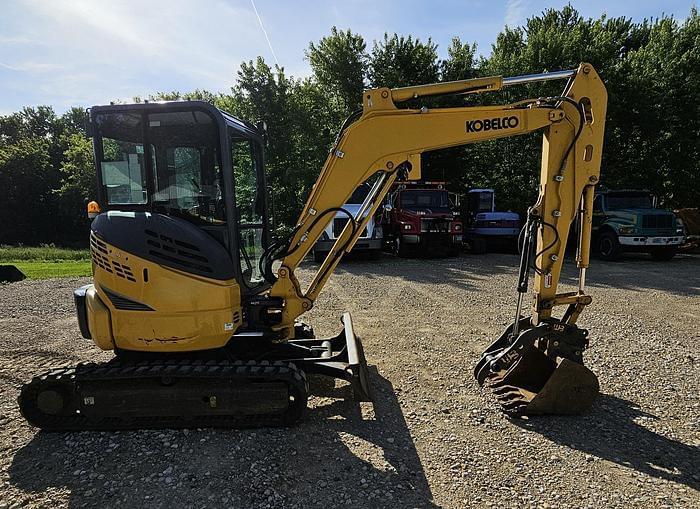Image of Kobelco SK35SR-6E Primary image