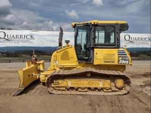 2017 Komatsu D39PX-24 Image