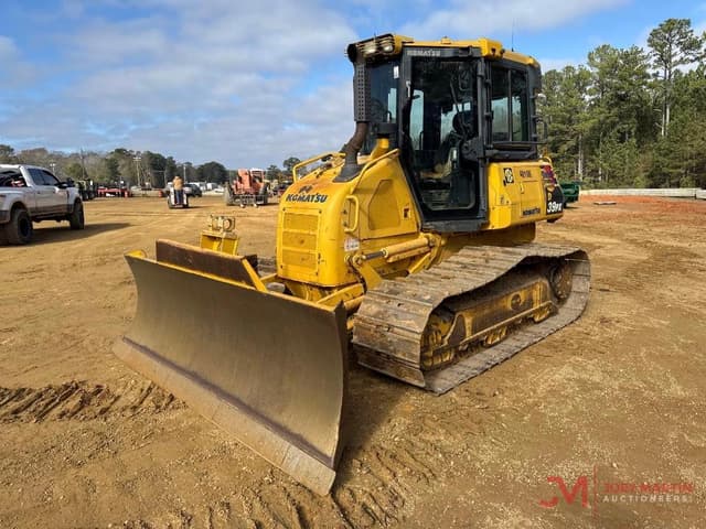 Image of Komatsu D39PX-24 equipment image 3