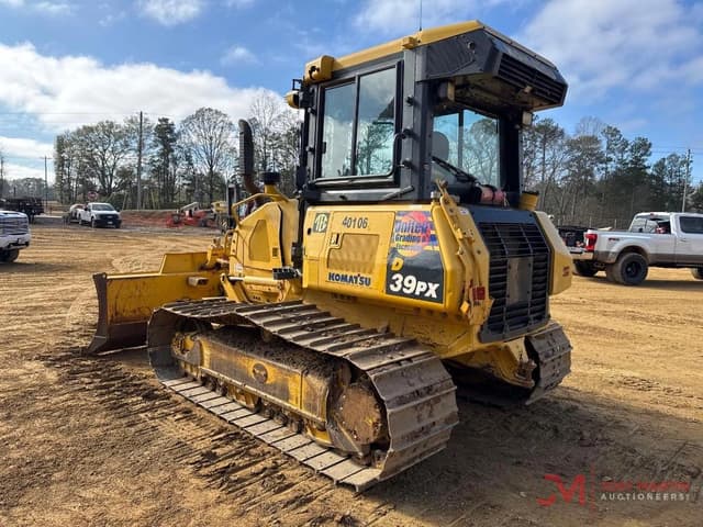 Image of Komatsu D39PX-24 equipment image 2