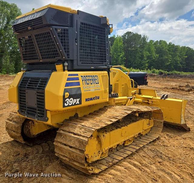 Image of Komatsu D39PX-24 equipment image 4