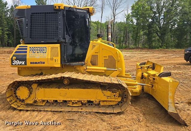 Image of Komatsu D39PX-24 equipment image 3