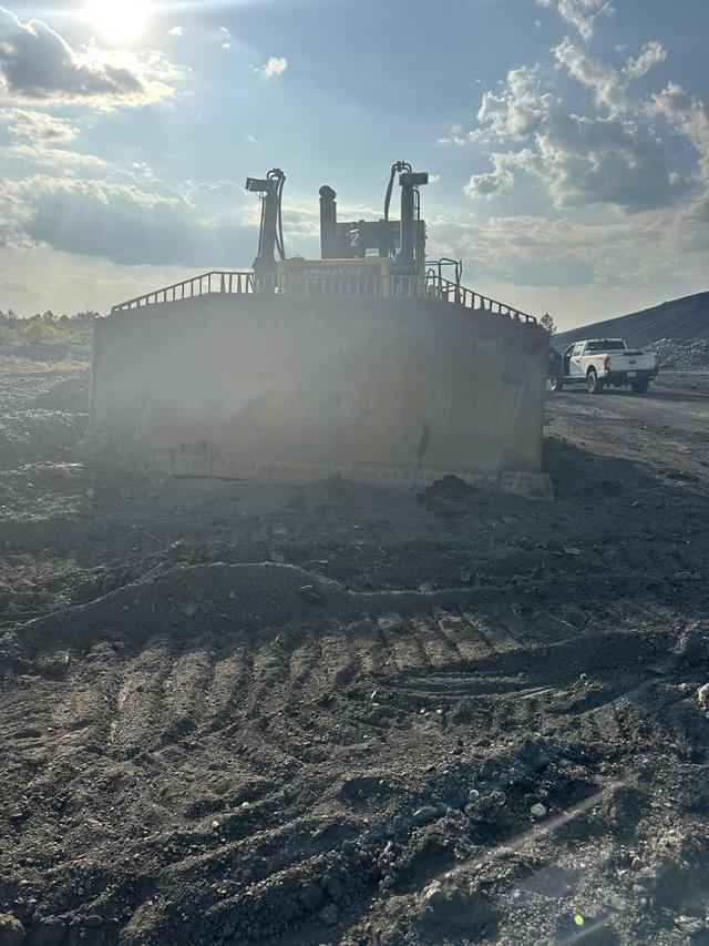 Image of Komatsu D475A equipment image 4