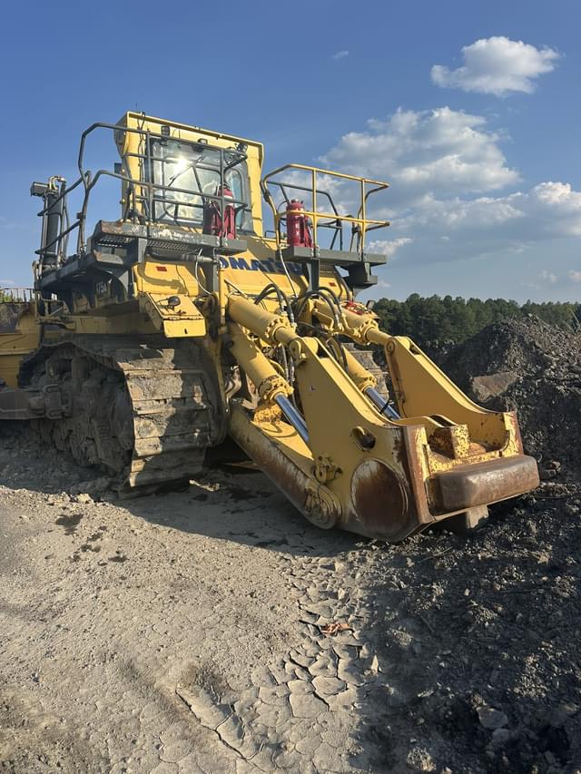 Image of Komatsu D475A equipment image 2