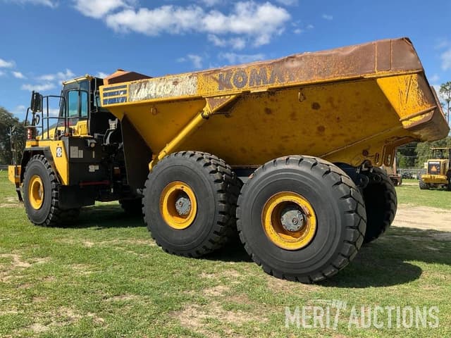 Image of Komatsu HM400-5 equipment image 2