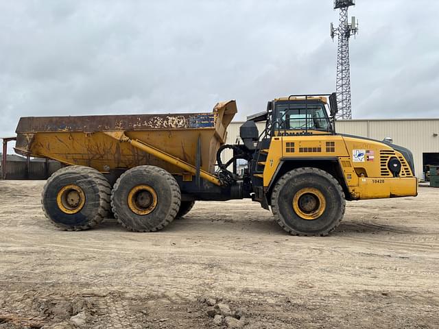 Image of Komatsu HM400-5 equipment image 3