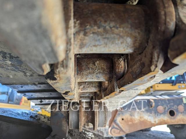 Image of Komatsu PC228US LC equipment image 4