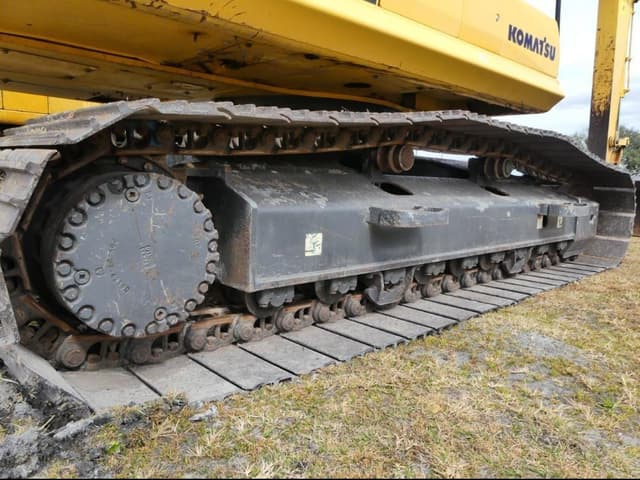 Image of Komatsu PC210LC equipment image 4