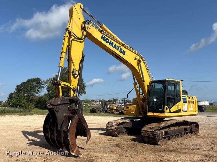 2017 Komatsu PC210 LC-11 Equipment Image0