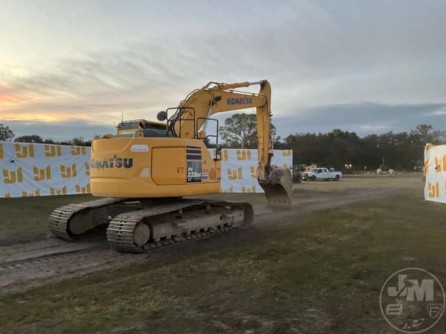 Image of Komatsu PC228USLC-10 equipment image 4