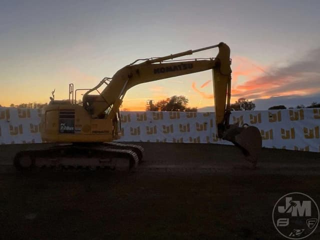 Image of Komatsu PC228USLC-10 equipment image 3