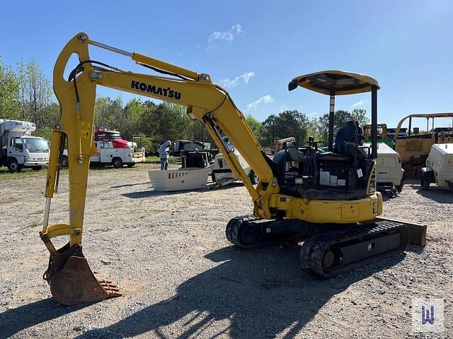 Image of Komatsu PC35MR equipment image 1