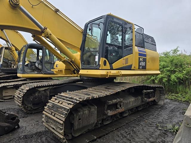 Image of Komatsu PC490LC-11 equipment image 4