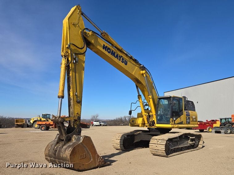 2017 Komatsu PC490LC-11 Equipment Image0