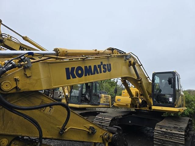 Image of Komatsu PC490LC-11 equipment image 2