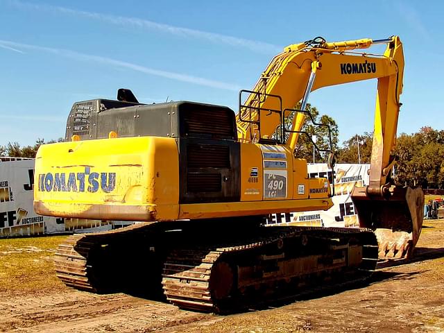 Image of Komatsu PC490LC-11 equipment image 4