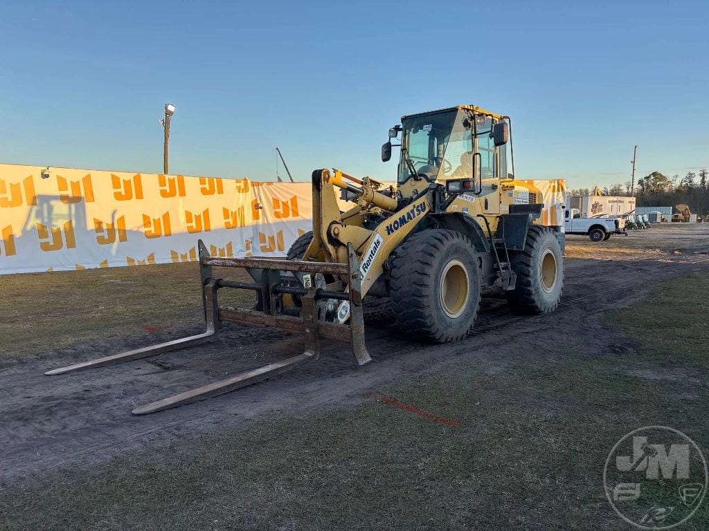 2017 Komatsu WA200-7 Equipment Image0