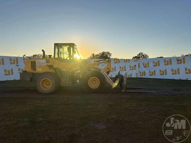 Image of Komatsu WA200-7 equipment image 3