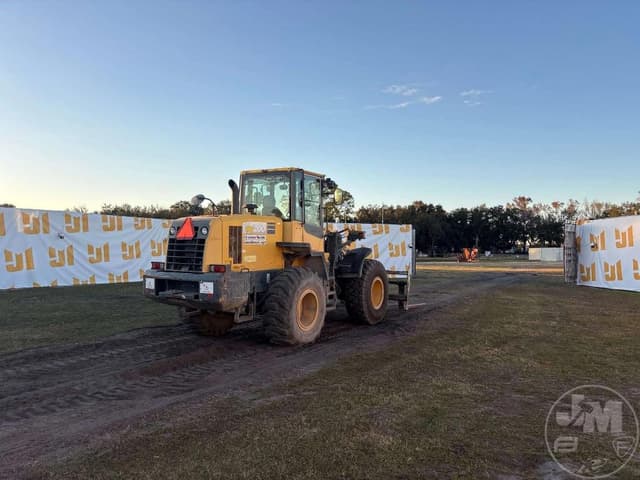 Image of Komatsu WA200-7 equipment image 4