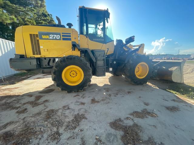 Image of Komatsu WA270 equipment image 3