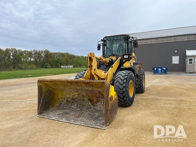 Image of Komatsu WA270 equipment image 1
