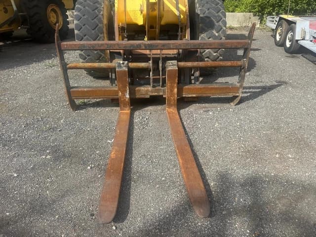 Image of Komatsu WA320-8 equipment image 1