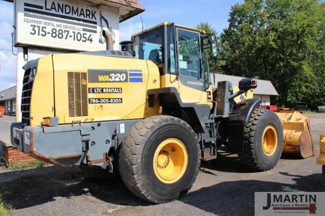 Image of Komatsu WA320 equipment image 2
