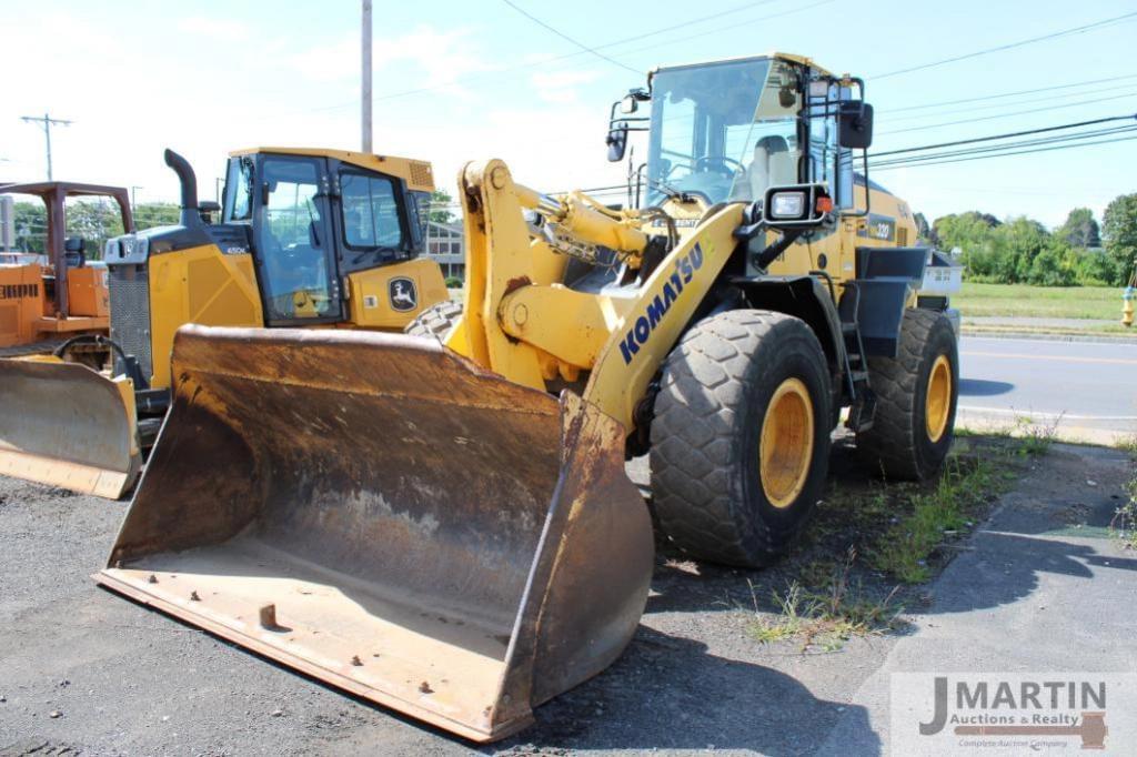 Image of Komatsu WA320 Primary image