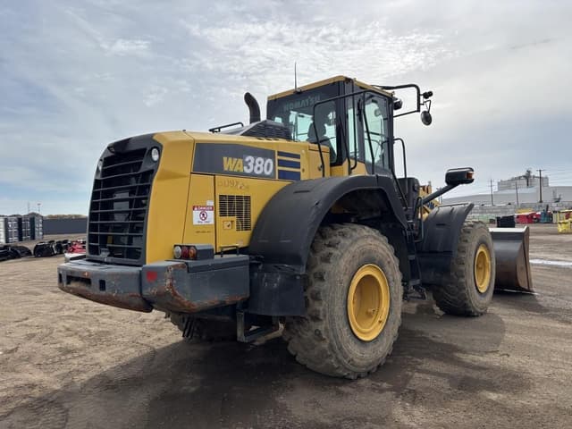 Image of Komatsu WA380-8 equipment image 2