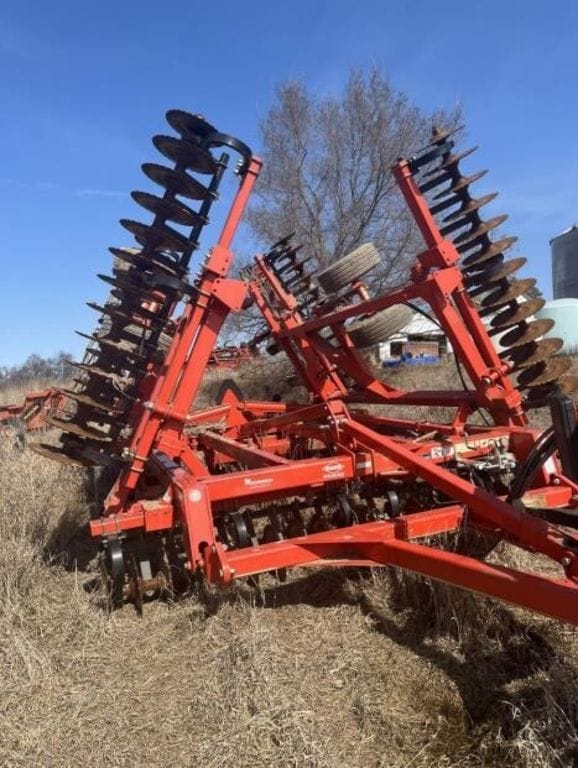 2017 Kuhn Krause Excelerator 8005 Equipment Image0
