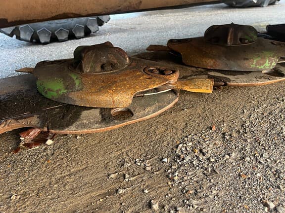 Image of Krone AMR320 equipment image 4