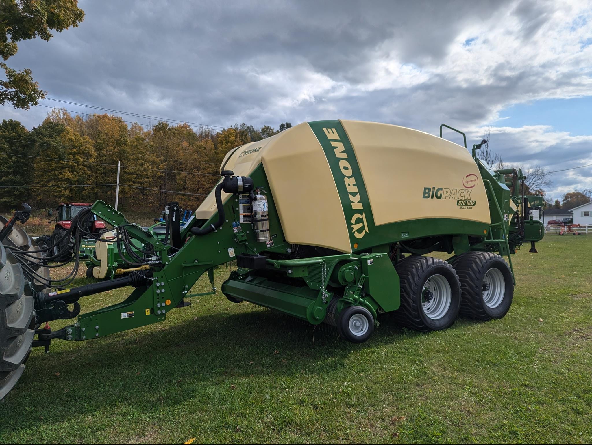 2017 Krone BP870HDP Equipment Image0