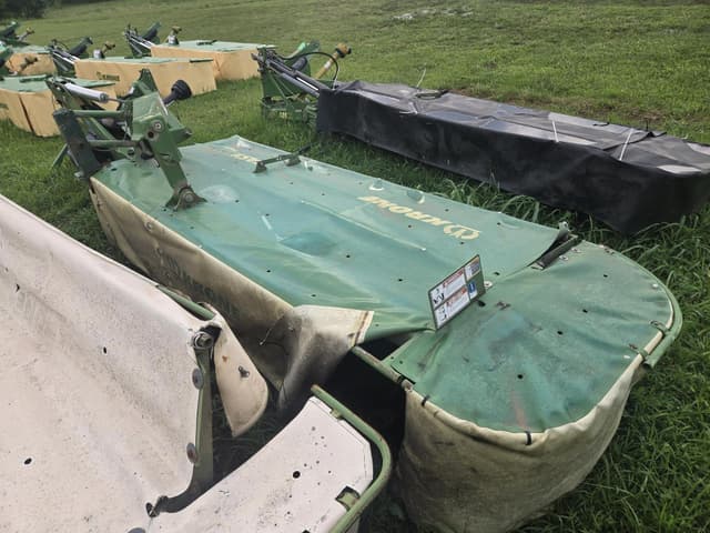 Image of Krone EasyCut R320 equipment image 2