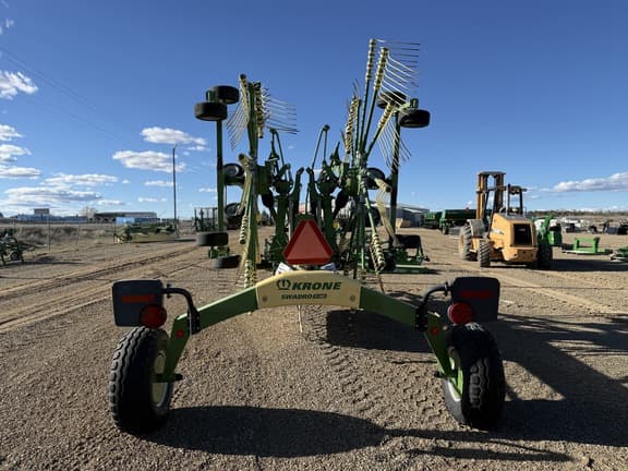 Image of Krone Swadro TC880 equipment image 3