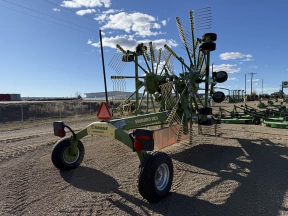 Image of Krone Swadro TC880 equipment image 4