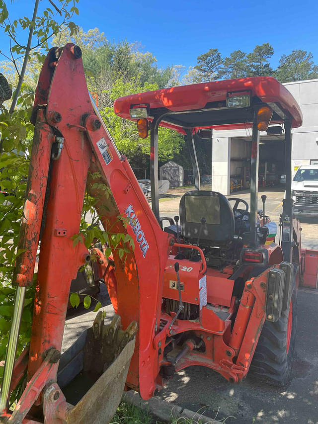 Image of Kubota B26 equipment image 1