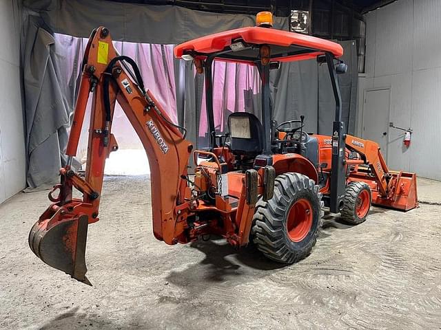 Image of Kubota B26 equipment image 4