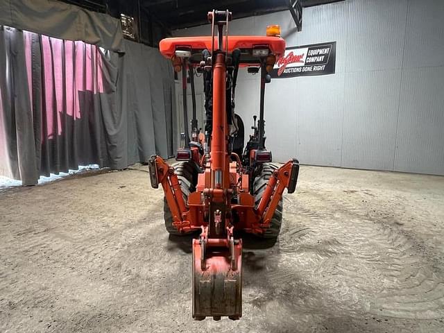 Image of Kubota B26 equipment image 3