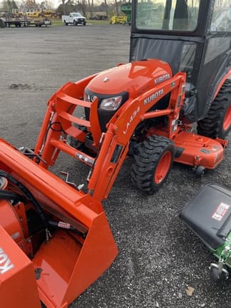 Image of Kubota B2601 equipment image 2