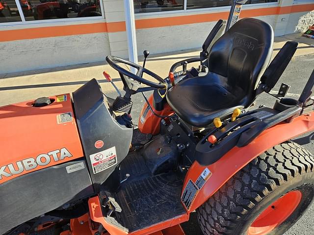 Image of Kubota B2601HSD equipment image 4