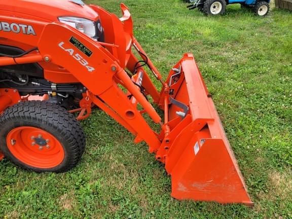 Image of Kubota B2650 equipment image 4